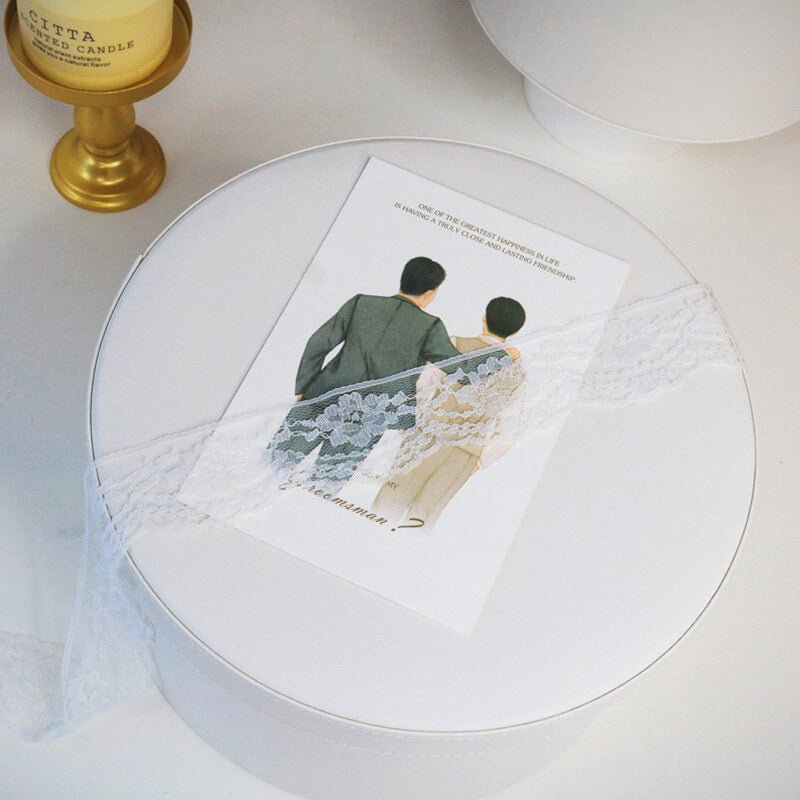 round boxes with lids