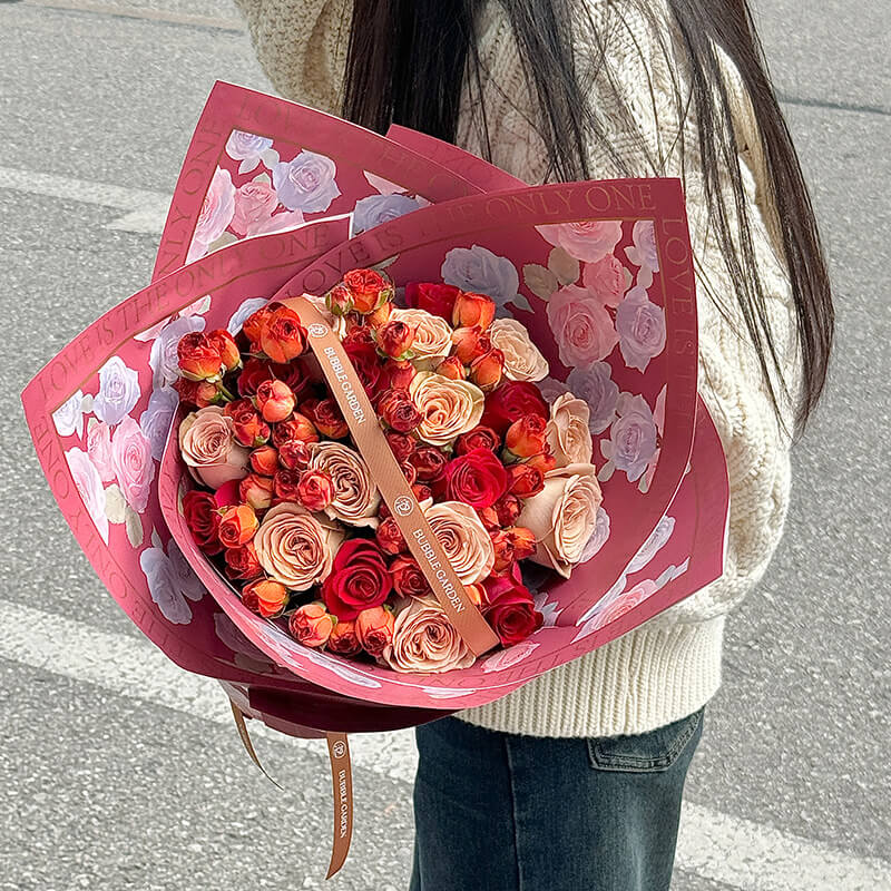 rose gift wrapping paper