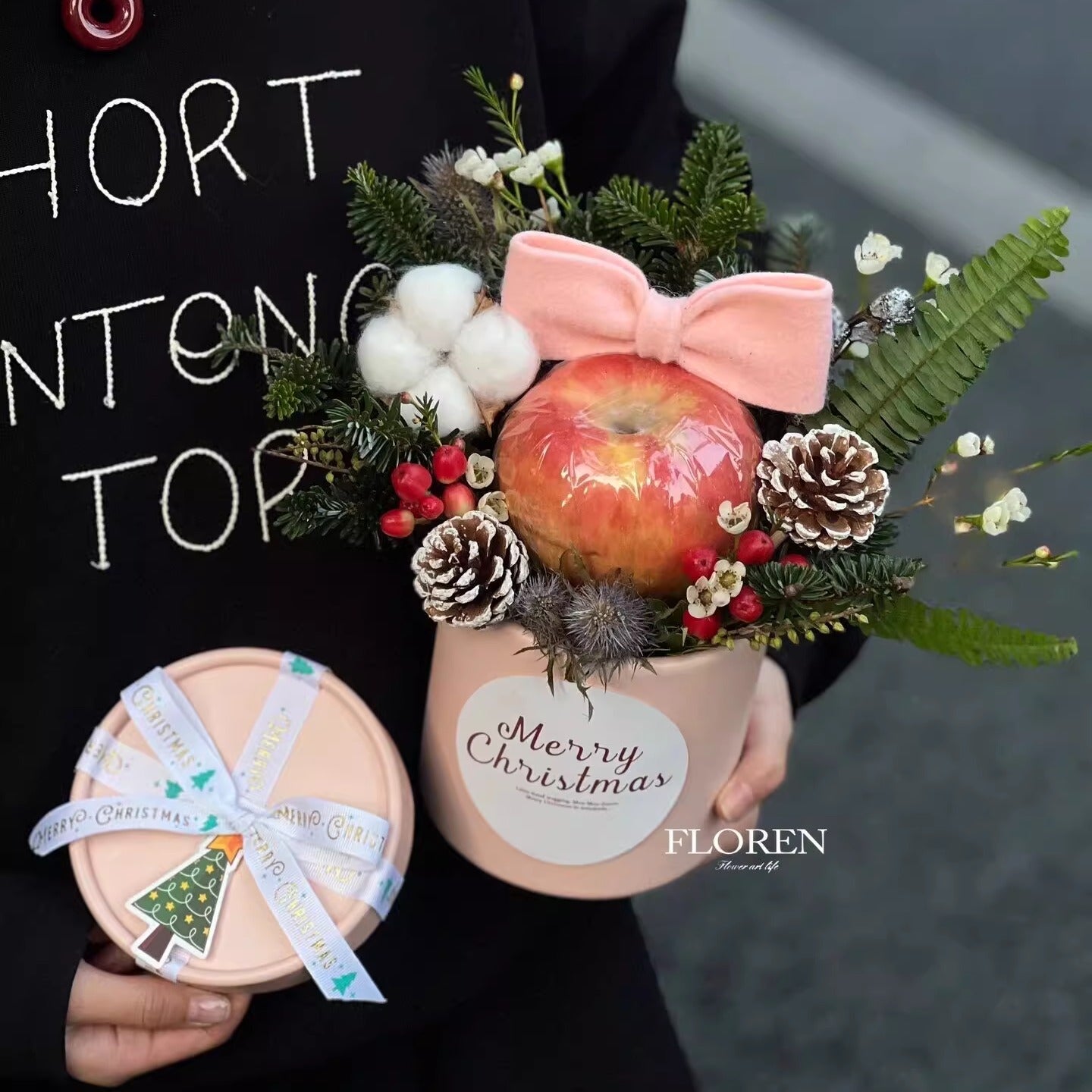 round christmas gift boxes