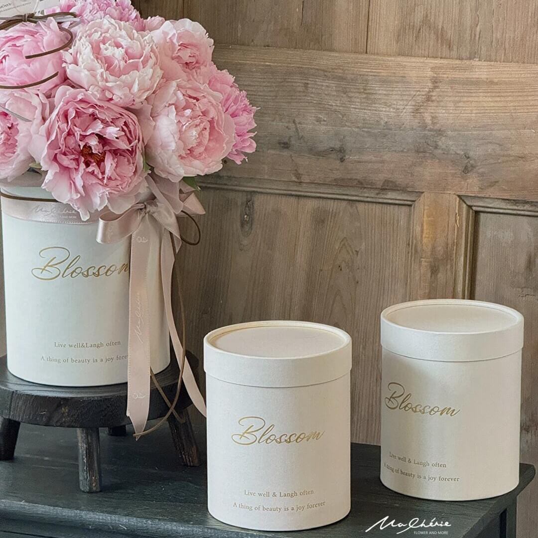 round gift box with lid