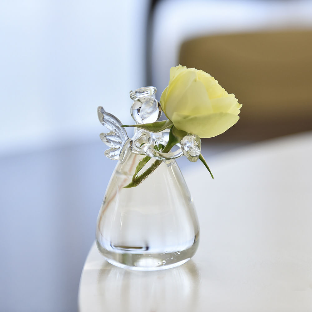 tiny bud vase
