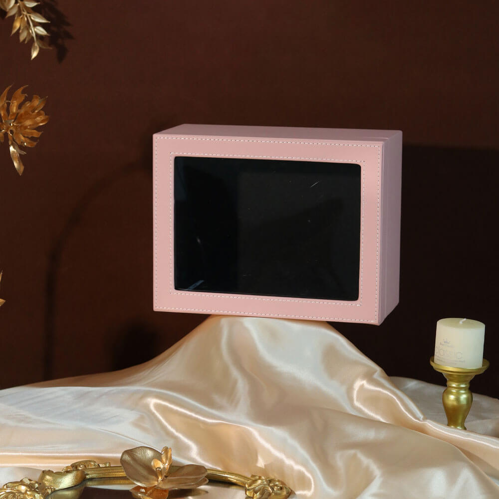 pink box square