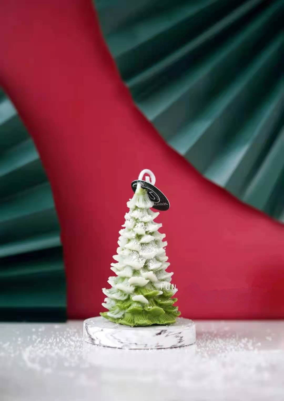 Vela perfumada con forma de árbol de Navidad