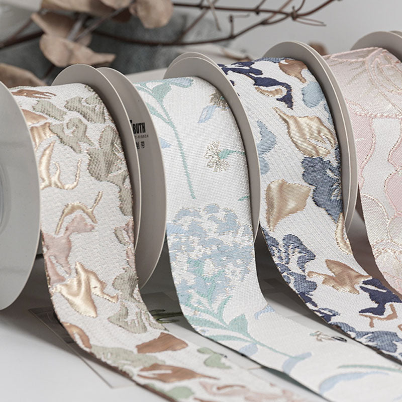 wrap a bouquet with ribbon