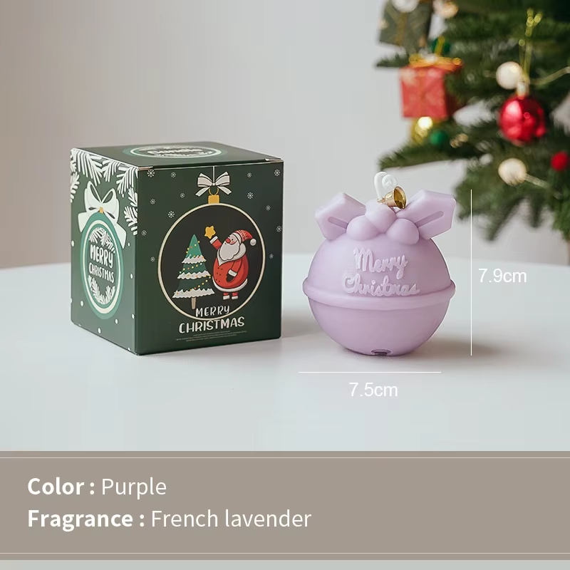 Velas con campanillas navideñas