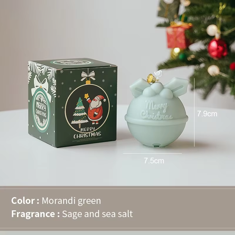 Velas con campanillas navideñas