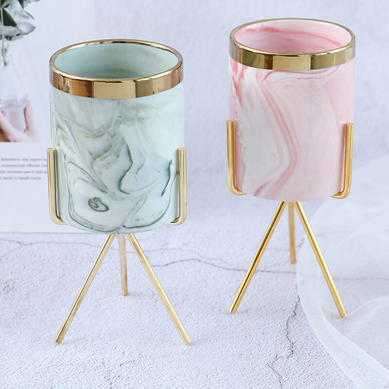ceramic vase 