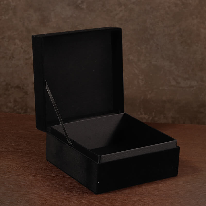 black box with lid