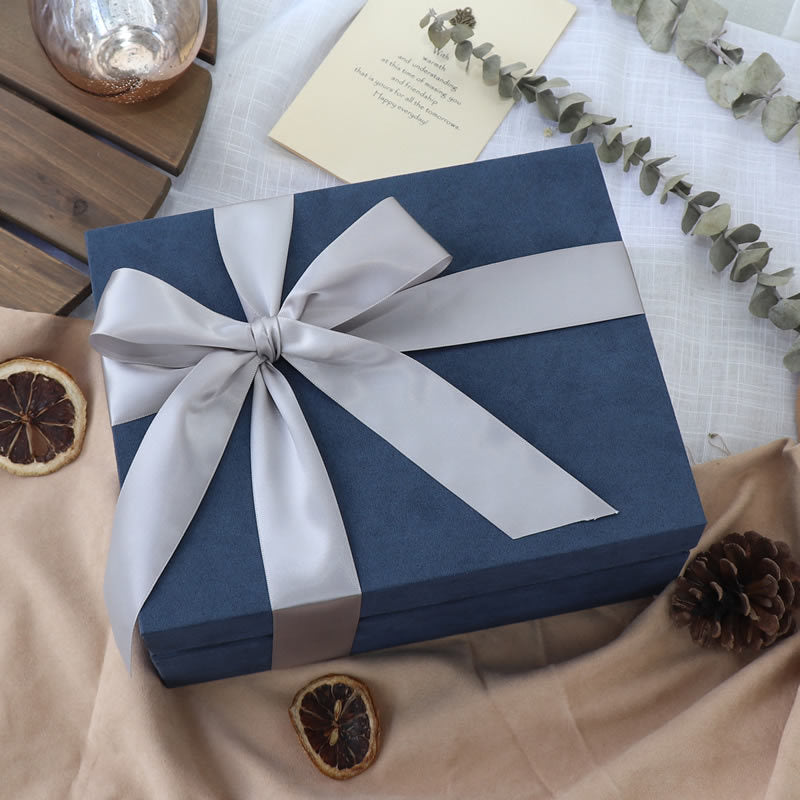 blue gift box 