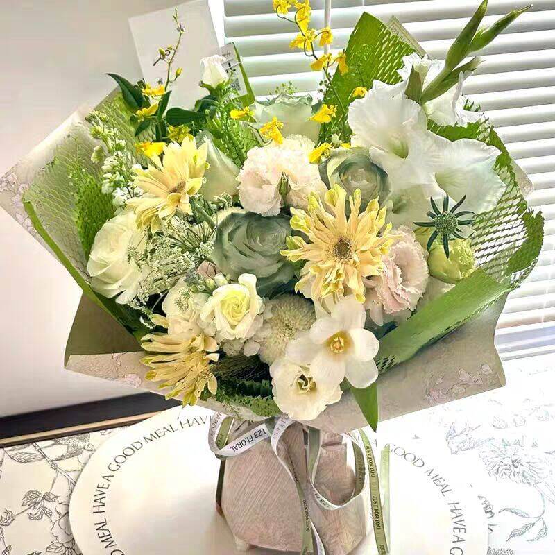 wrapping bouquet paper