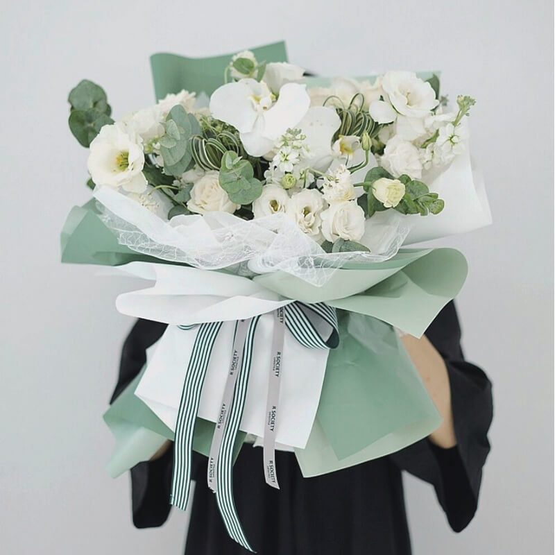 paper to wrap flowers