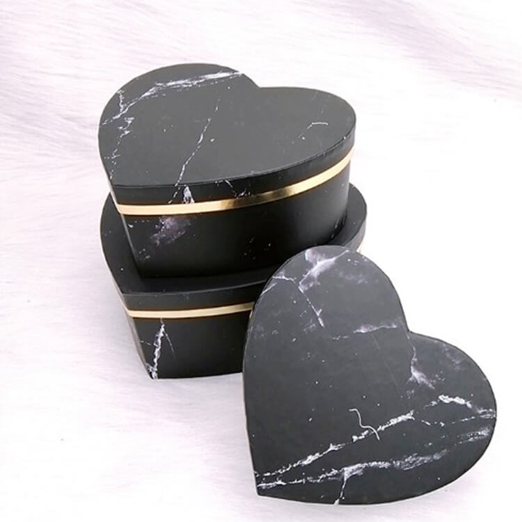 heart shaped box black